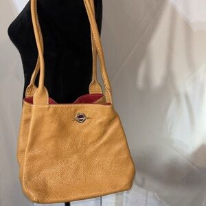 Pebbled Leather Tan Bucket Bag Red Suede Interior w/ attached Suede Cosmetic Bag